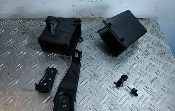 Lexus IS III XE30 Other engine bay part 8277130070