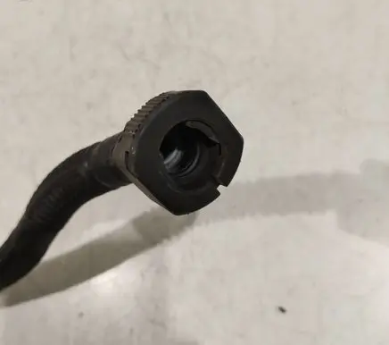 Peugeot 5008 Engine coolant pipe/hose 9804896880