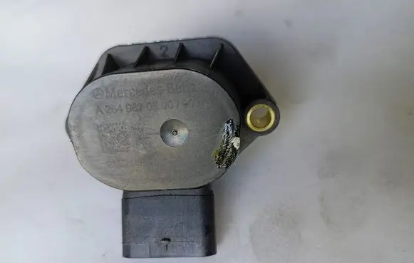 Mercedes-Benz GLE W167 Electromagnetic valve A2649820500