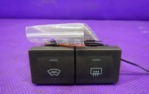 Ford Fiesta Windscreen/window heater switch 