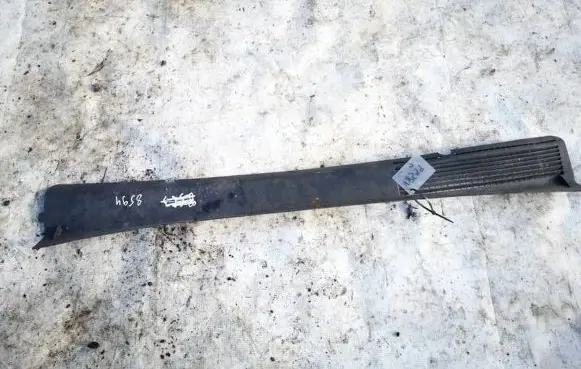 Peugeot 405 Wiper trim 09175093