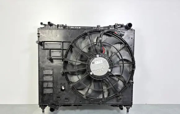 Land Rover Defender Radiator set 8H228653AA LPLA19C600AE N8B28C607CC