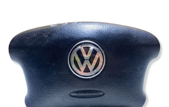 Volkswagen Golf IV Steering wheel airbag 3B0880201AE