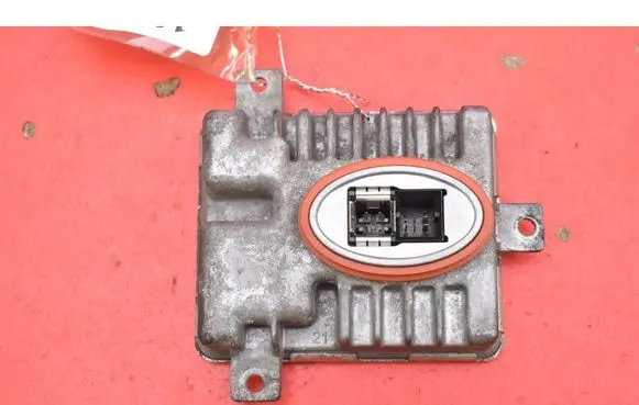 BMW 7 F01 F02 F03 F04 Voltage converter/converter module 7237647