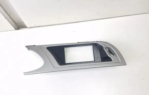 Audi A4 S4 B8 8K Radio/GPS head unit trim 8K1857186D