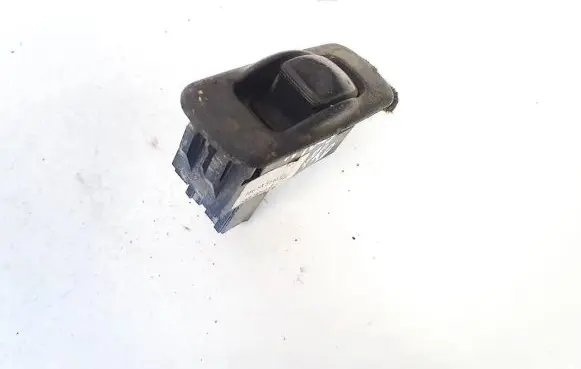 Mitsubishi Carisma Electric window control switch 386sa51463z0a