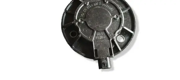 Seat Leon (5F) Camshaft vanos timing valve 06L109259A