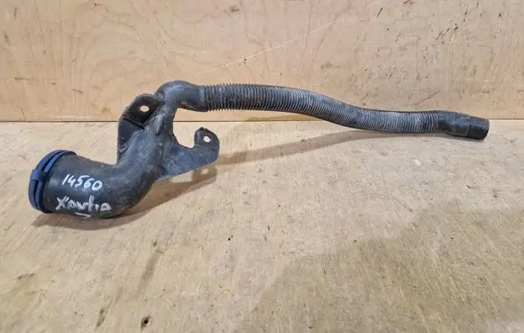 Citroen Xantia Window washer liquid tank fill tube 