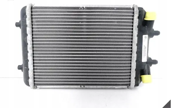 Audi RS7 C7 Coolant radiator 8K0121212C