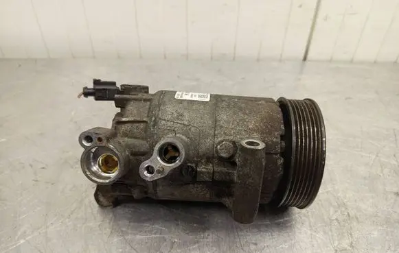 Volkswagen PASSAT B6 Air conditioning (A/C) compressor (pump) 5K0820803A 07224052610D 01141228