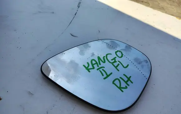 Renault Kangoo II Wing mirror glass 232634098