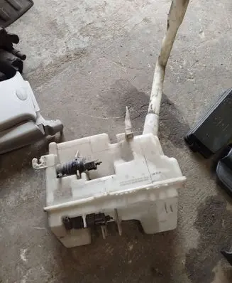 Opel Antara Windshield washer fluid reservoir/tank 20777307 20775069 13250356