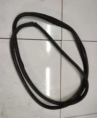 Peugeot 407 Rubber seal front coupe door 