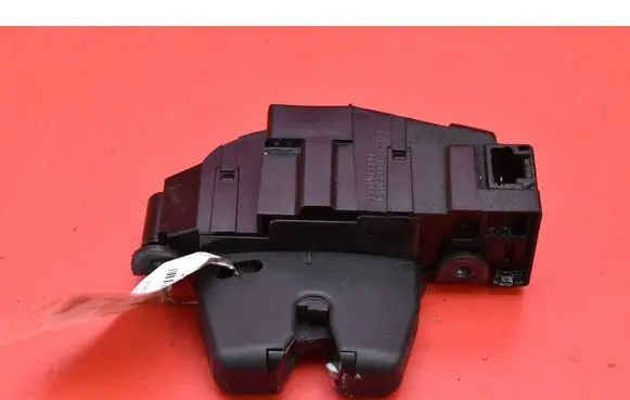 Peugeot 207 CC Tailgate/trunk/boot lock/catch/latch 9660403980
