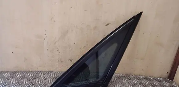 Audi A8 S8 D4 4H Rear side window 4H0845300