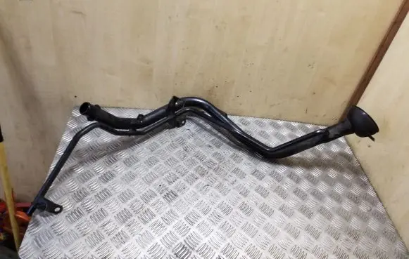Nissan X-Trail T32 Fuel tank filler neck pipe 