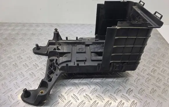 Volkswagen Touran I Battery box tray 1K0915333B
