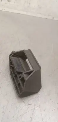 Radiator mount bracket
