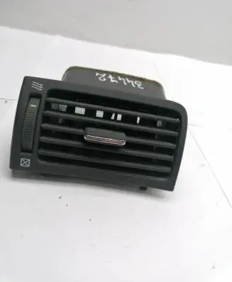 Toyota Avensis T250 Dashboard side air vent grill/cover trim