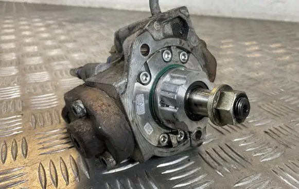 Fuel injection high pressure pump