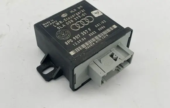 Audi A6 S6 C6 4F Light module LCM 8P0907357F 5LA00837901