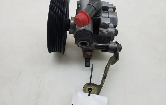 Toyota Corolla Verso E121 Power steering pump 4431013010