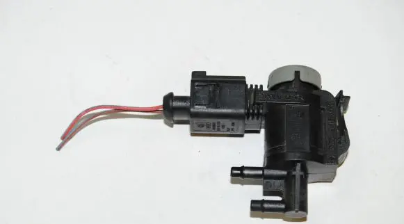 Volkswagen Phaeton Turbo solenoid valve 1K0906283