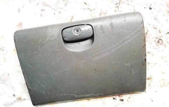 Hyundai Santa Fe Glove box