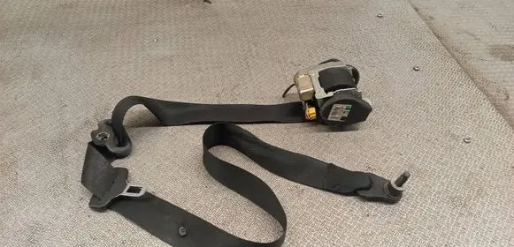 Mercedes-Benz B W245 Front seatbelt 