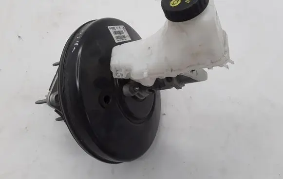 Renault Megane IV Brake booster 472104789R