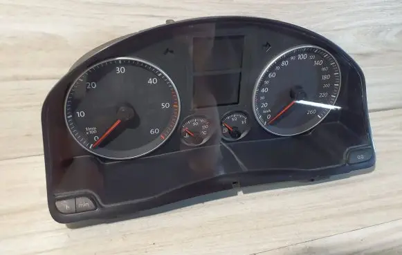 Volkswagen Golf Plus Speedometer (instrument cluster) 1K0920851P V0340000 VZZBZ0E0098711