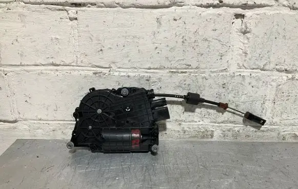 BMW 7 F01 F02 F03 F04 Rear door soft close latching motor 4153309800