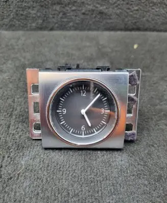 Volkswagen PASSAT B7 Clock 3AA919204