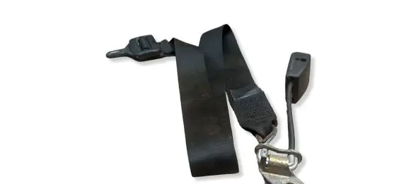 Mercedes-Benz E W124 Rear seatbelt 0436048