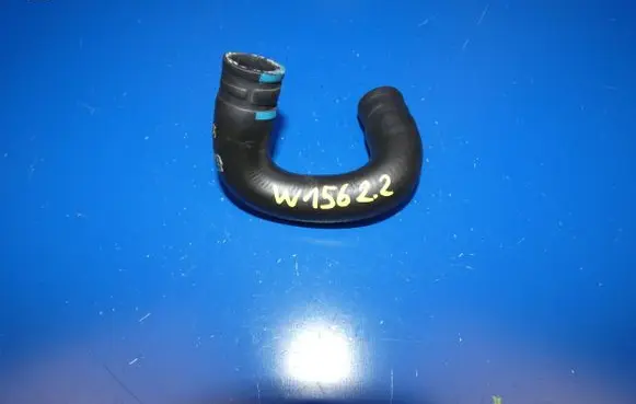 Mercedes-Benz GLA W156 Engine coolant pipe/hose A6512000882