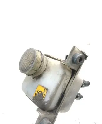 Alfa Romeo 147 Brake fluid reservoir 