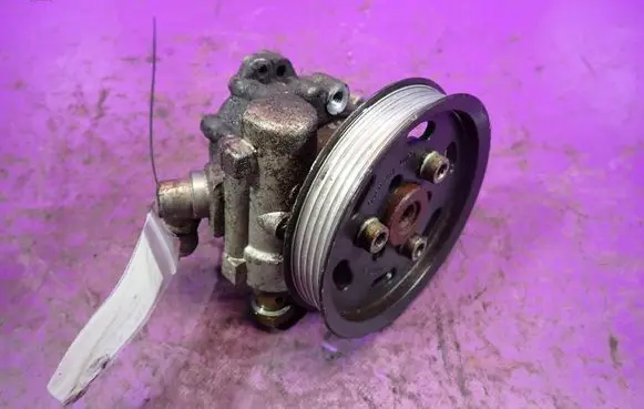 Audi A4 S4 B6 8E 8H Power steering pump