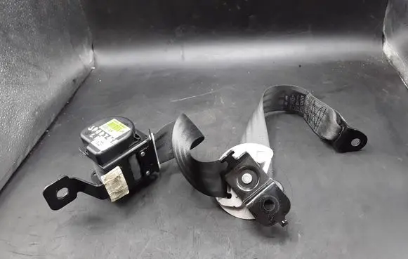 KIA Sportage Rear seatbelt 898103U200ED