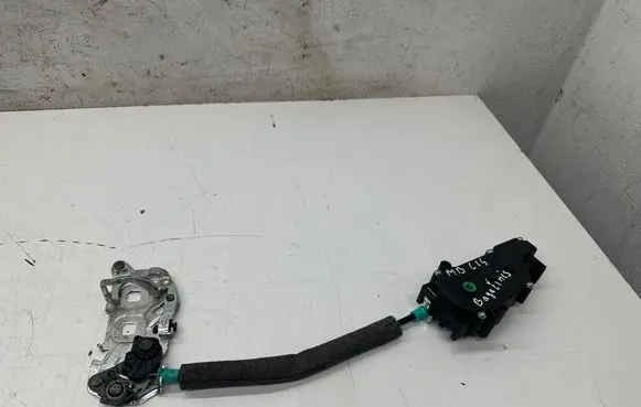 Mercedes-Benz CLS C218 AMG Tailgate/trunk/boot lift motor 6NW00942401 A2047500060