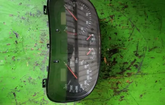 Volkswagen Golf IV Speedometer (instrument cluster)