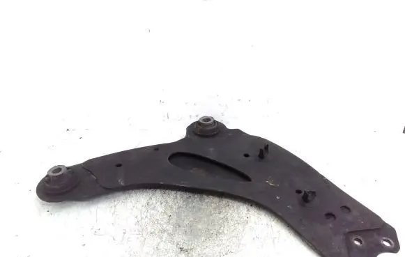 Nissan Primastar Front lower control arm/wishbone