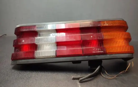 Mercedes-Benz 190 W201 Rear/tail lights 0153352R3