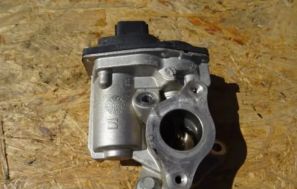 Mercedes-Benz B W246 W242 EGR valve H8201143495