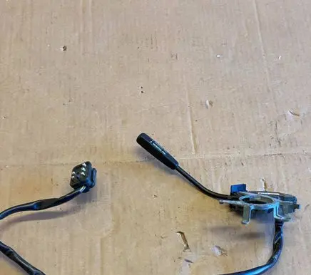 Mercedes-Benz E W124 Cruise control switch 1245402544 LS202486