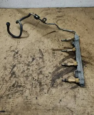 Toyota Auris E180 Fuel main line pipe 232500T030 2ZRFE