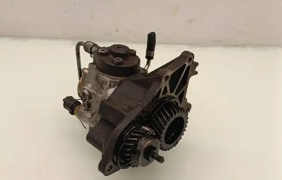 Mitsubishi Pajero Fuel injection high pressure pump 046008B04 200230