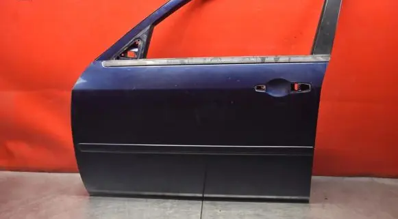 Dodge Magnum Front door