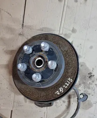 Toyota RAV 4 (XA30) Rear wheel hub NOCODE