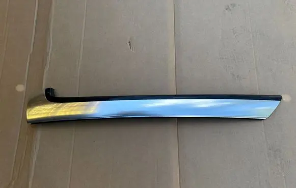 Audi A5 Windshield trim 8W7853266B
