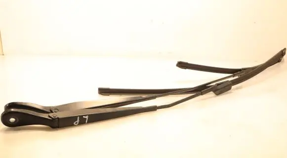 BMW 2 F45 Front wiper blade arm